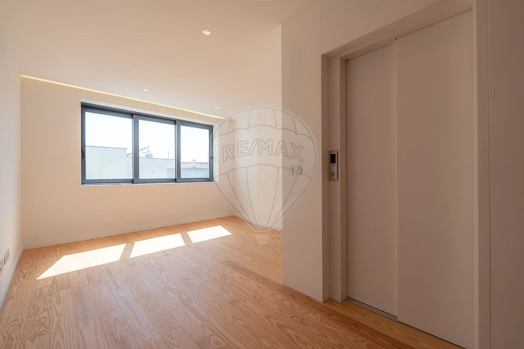 Moradia T4 para Venda em Matosinhos e Leça da Palmeira Foto 24