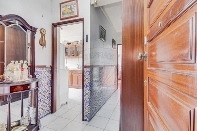 Apartamento T2 para Venda em Queluz e Belas