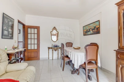 Apartamento T2 para Venda em Queluz e Belas