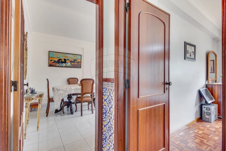 Apartamento T2 para Venda em Queluz e Belas Foto 9