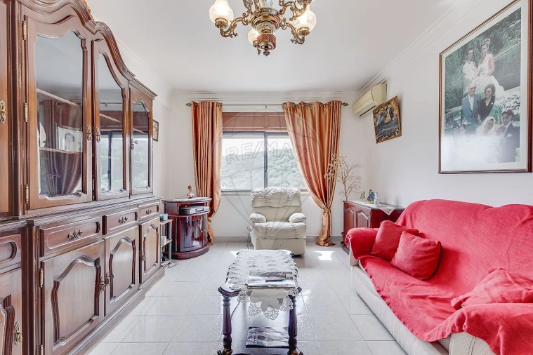 Apartamento T2 para Venda em Queluz e Belas Foto 11