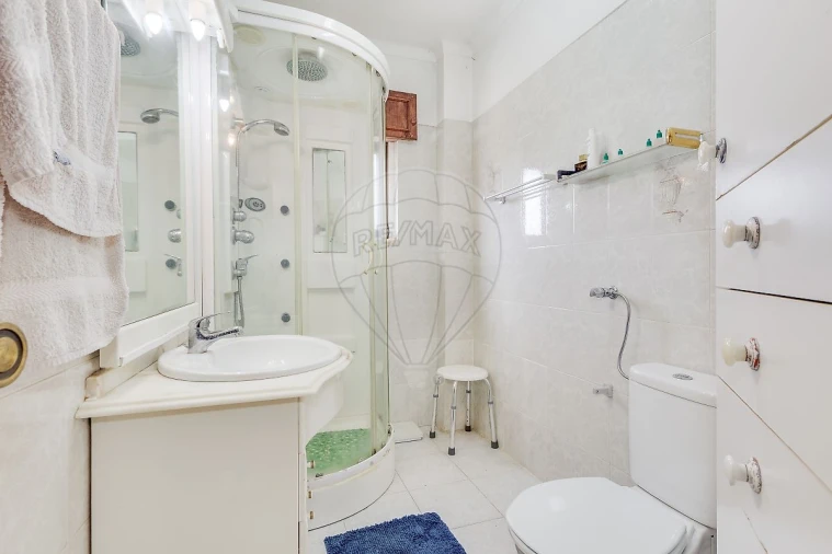 Apartamento T2 para Venda em Queluz e Belas Foto 21