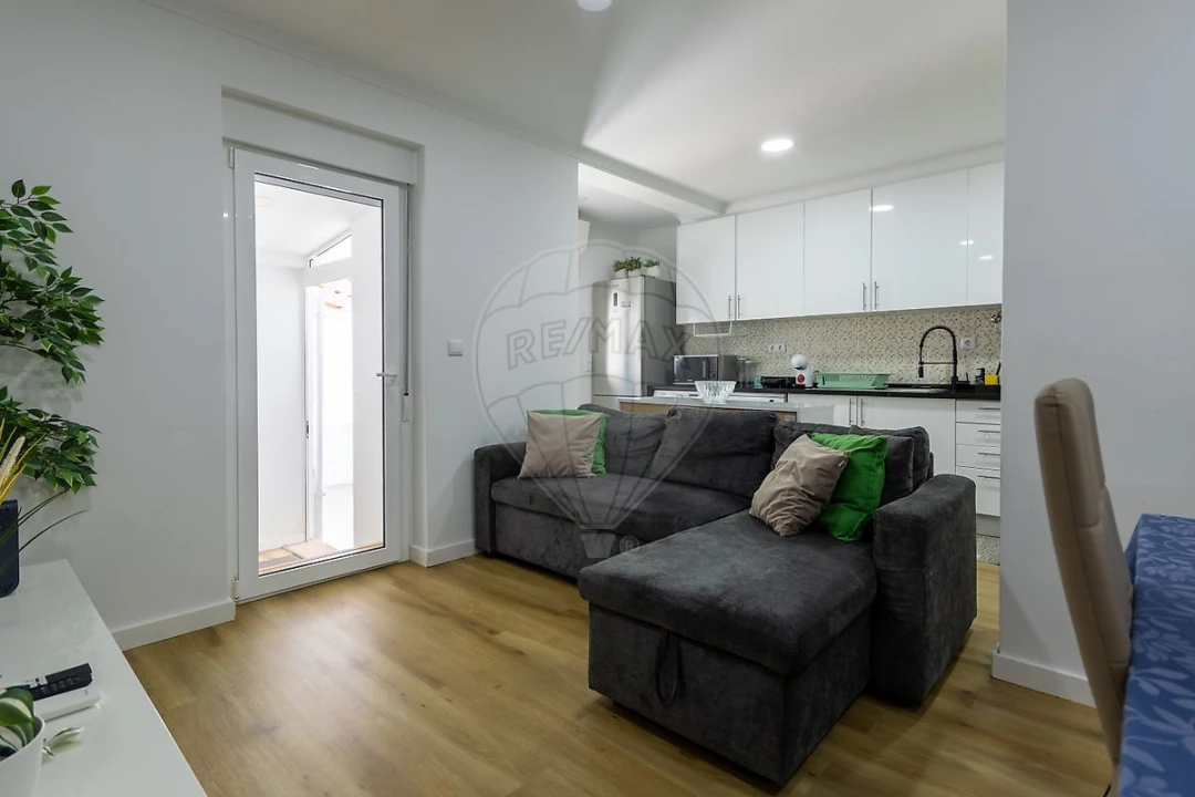 Apartamento T2 para Arrendamento em Odivelas Foto 4