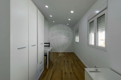 Apartamento T2 para Arrendamento em Odivelas