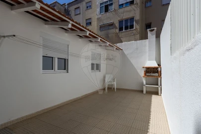 Apartamento T2 para Arrendamento em Odivelas