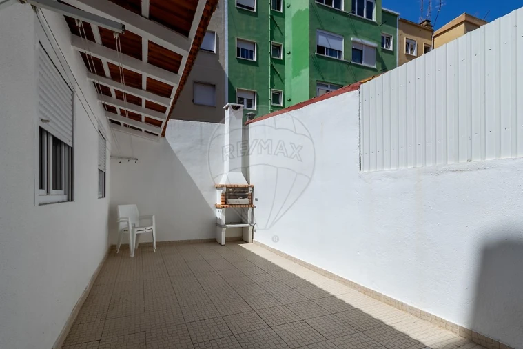 Apartamento T2 para Arrendamento em Odivelas Foto 7