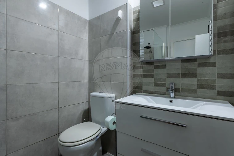 Apartamento T2 para Arrendamento em Odivelas Foto 17