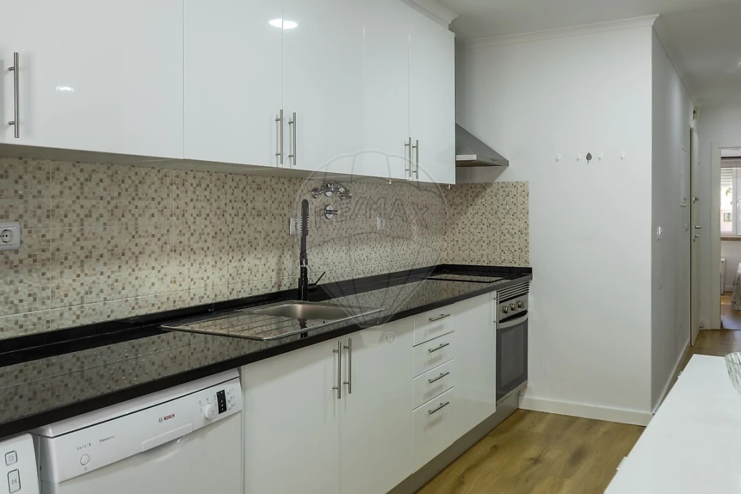 Apartamento T2 para Arrendamento em Odivelas Foto 21