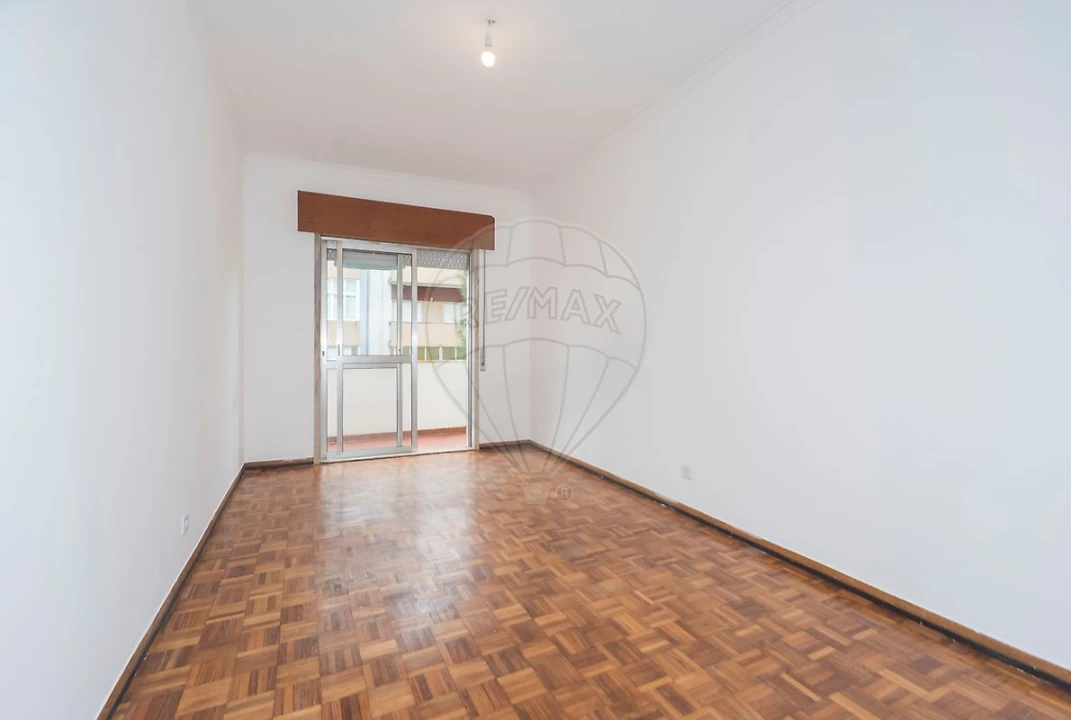 Apartamento T3 para Venda em Corroios Foto 11