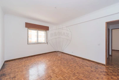 Apartamento T3 para Venda em Corroios