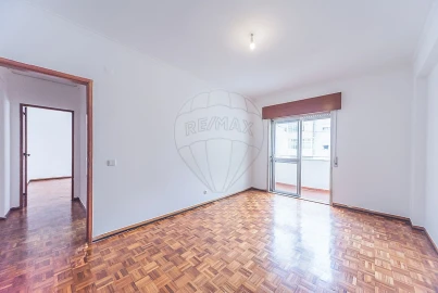 Apartamento T3 para Venda em Corroios