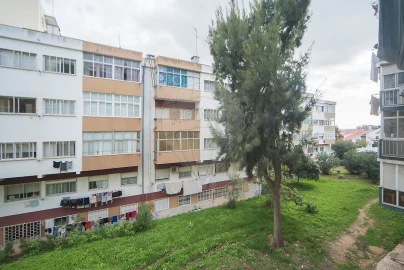 Apartamento T3 para Venda em Corroios