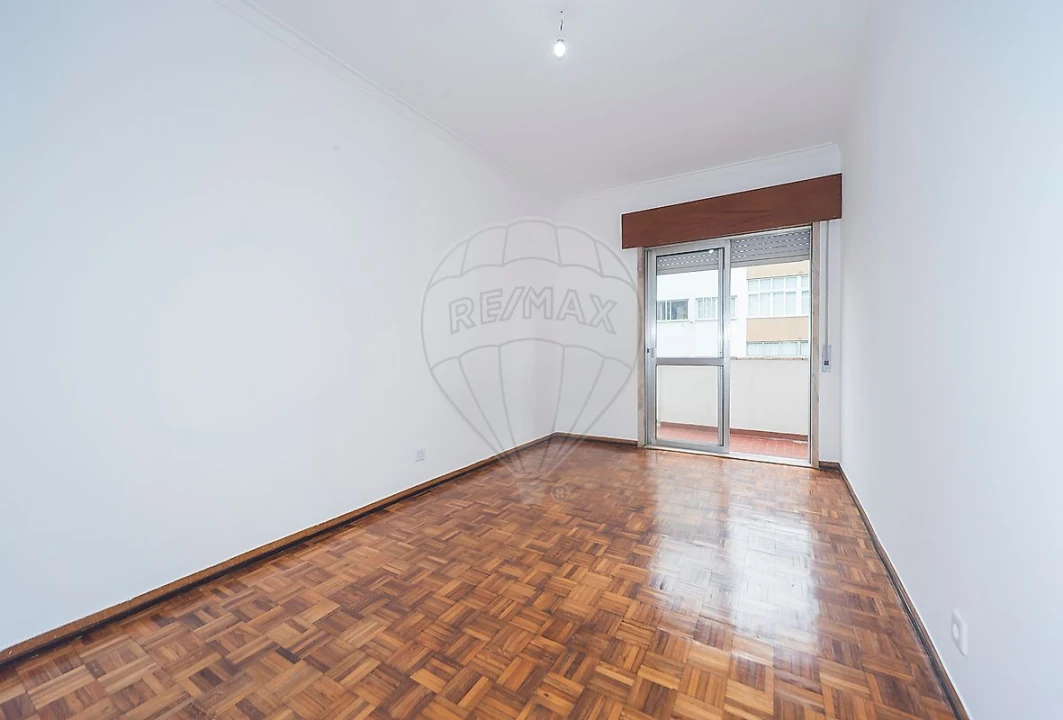 Apartamento T3 para Venda em Corroios Foto 5