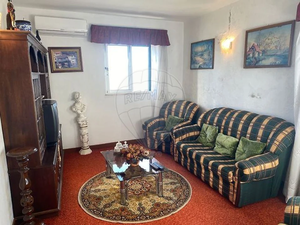 Moradia T4 para Venda em Loureiro Foto 16