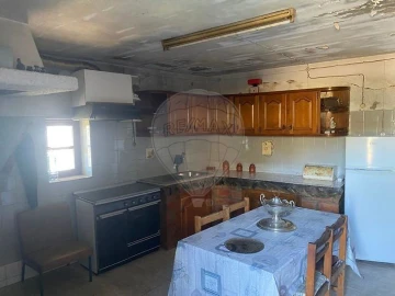 Moradia T4 para Venda em Loureiro