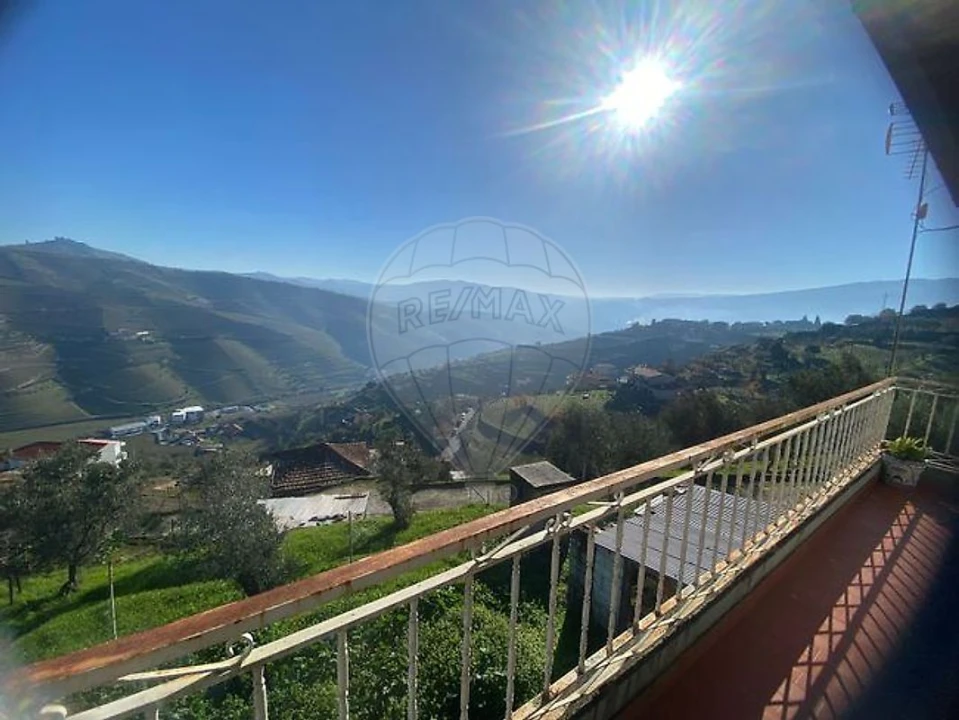 Moradia T4 para Venda em Loureiro Foto 2