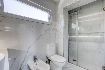 Moradia T5 para Venda em Milheiros