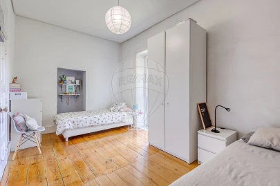 Moradia T5 para Venda em Milheiros