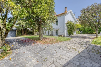 Moradia T5 para Venda em Milheiros