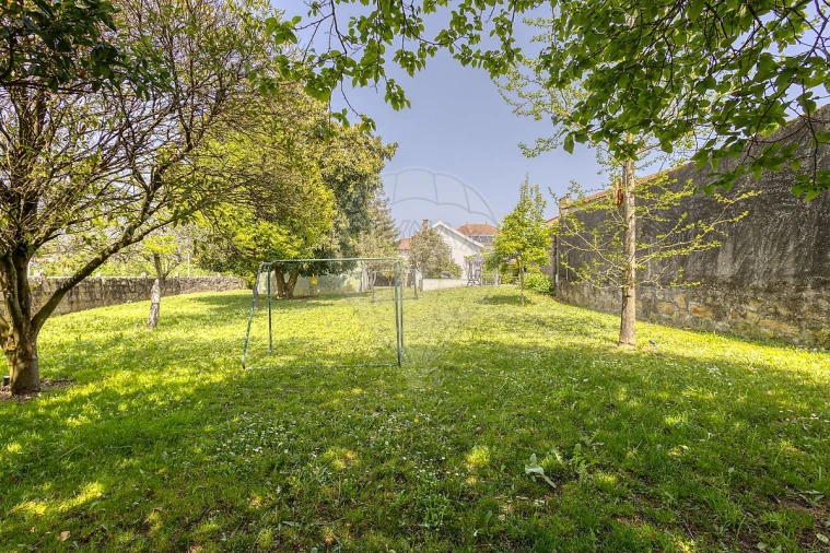 Moradia T5 para Venda em Milheiros Foto 45