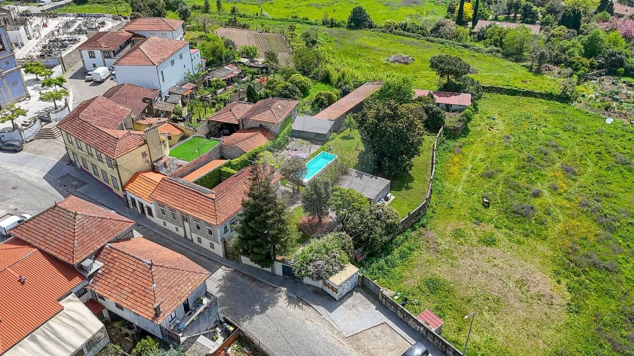 Moradia T5 para Venda em Milheiros Foto 2