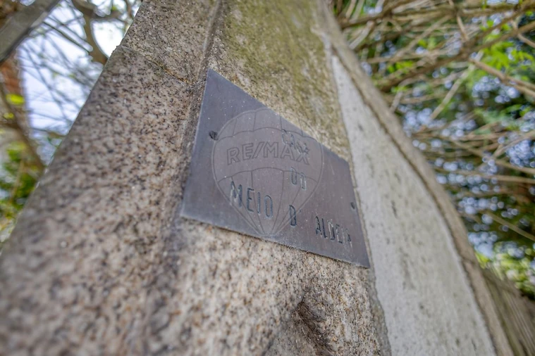 Moradia T5 para Venda em Milheiros Foto 49