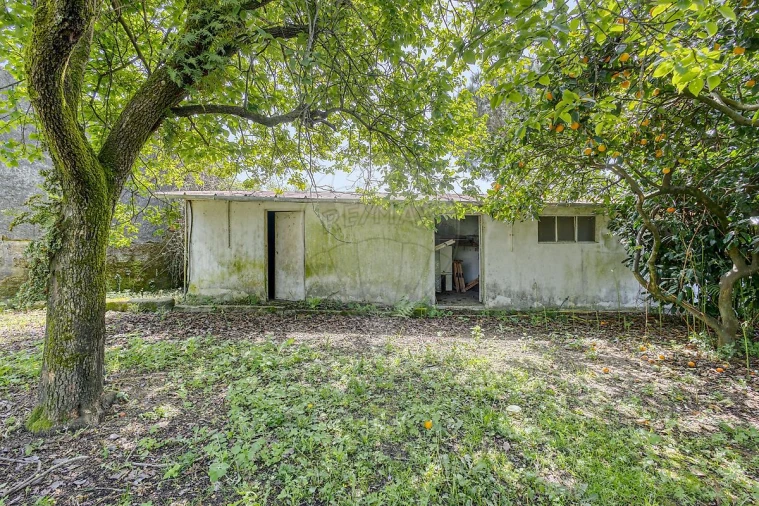 Moradia T5 para Venda em Milheiros Foto 43