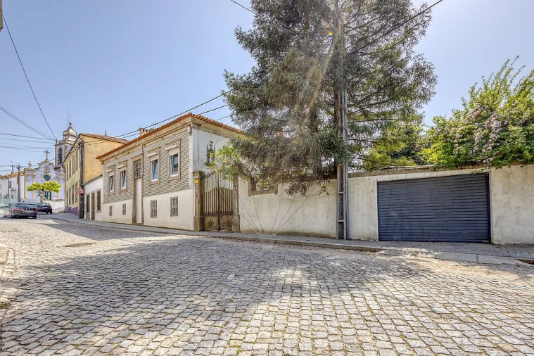 Moradia T5 para Venda em Milheiros Foto 46