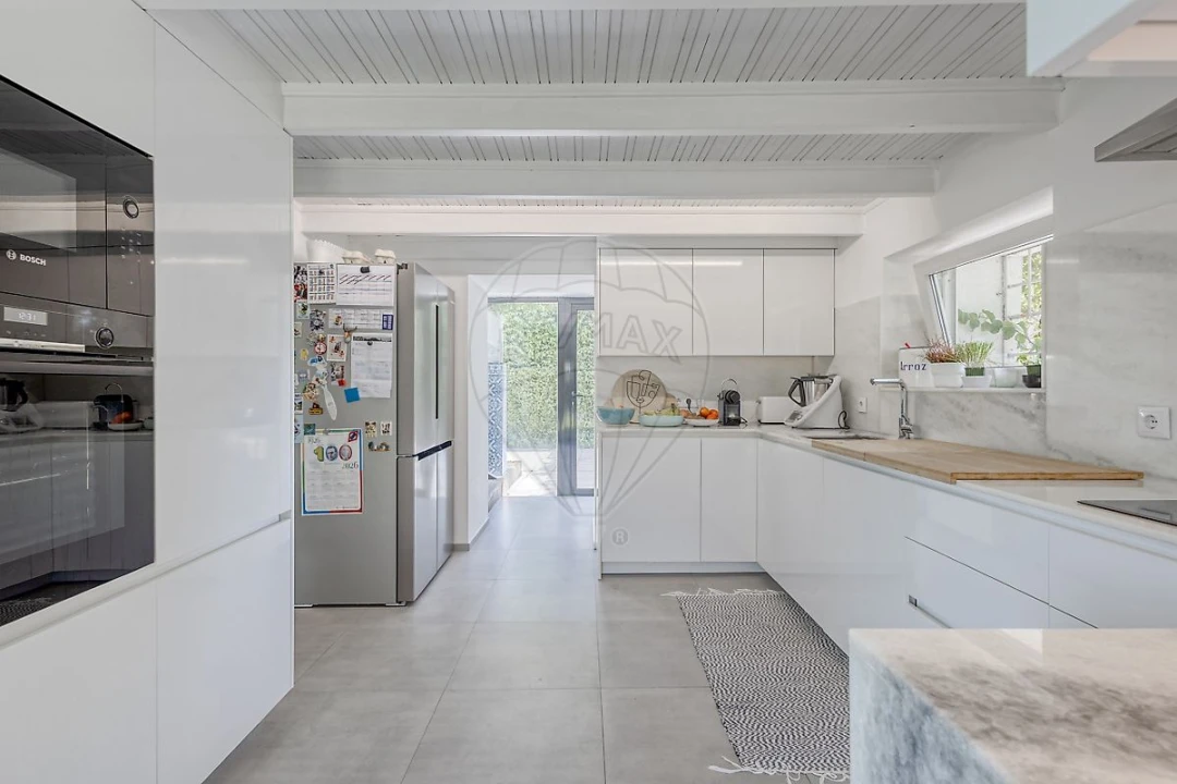 Moradia T5 para Venda em Milheiros Foto 23