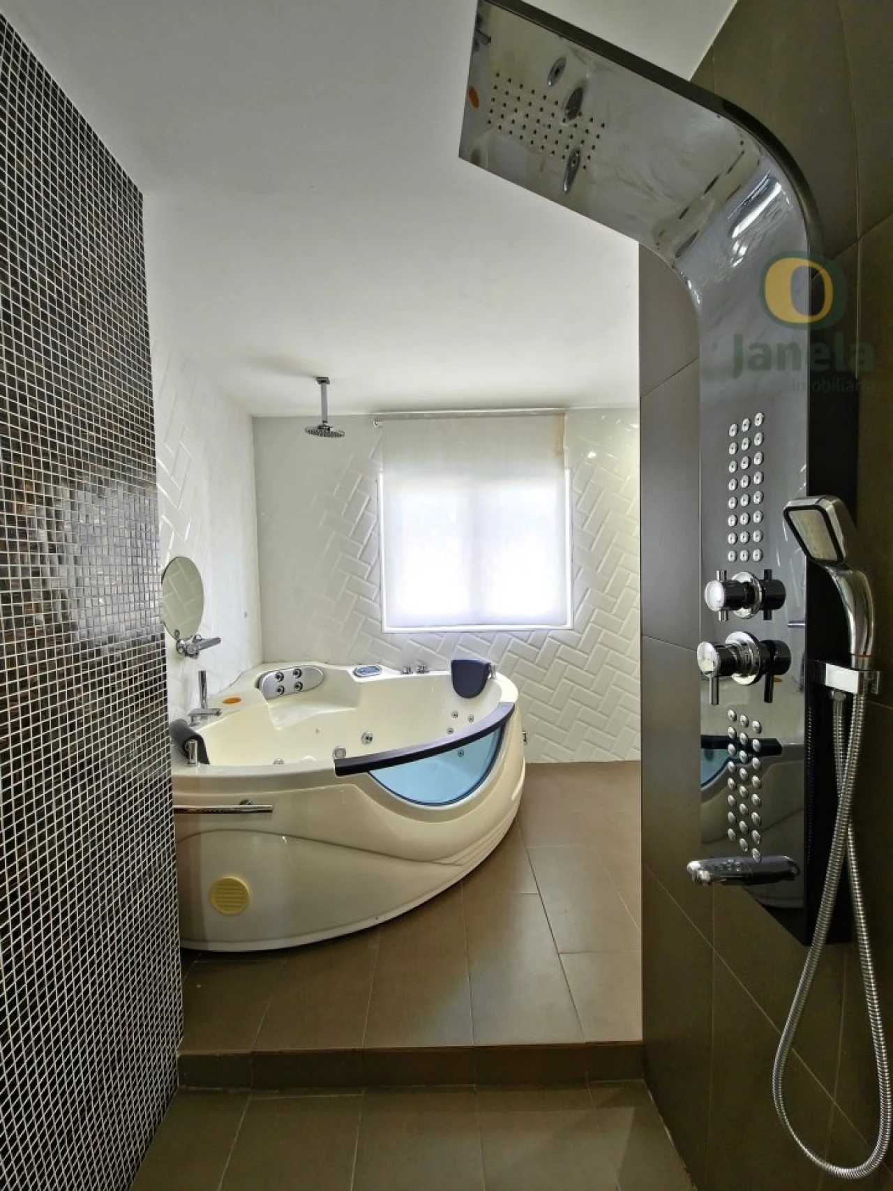 Moradia T7 para Venda em Montenegro Foto 13