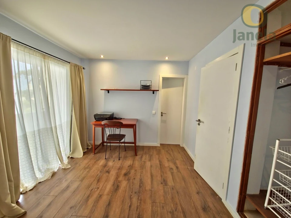 Moradia T7 para Venda em Montenegro Foto 20