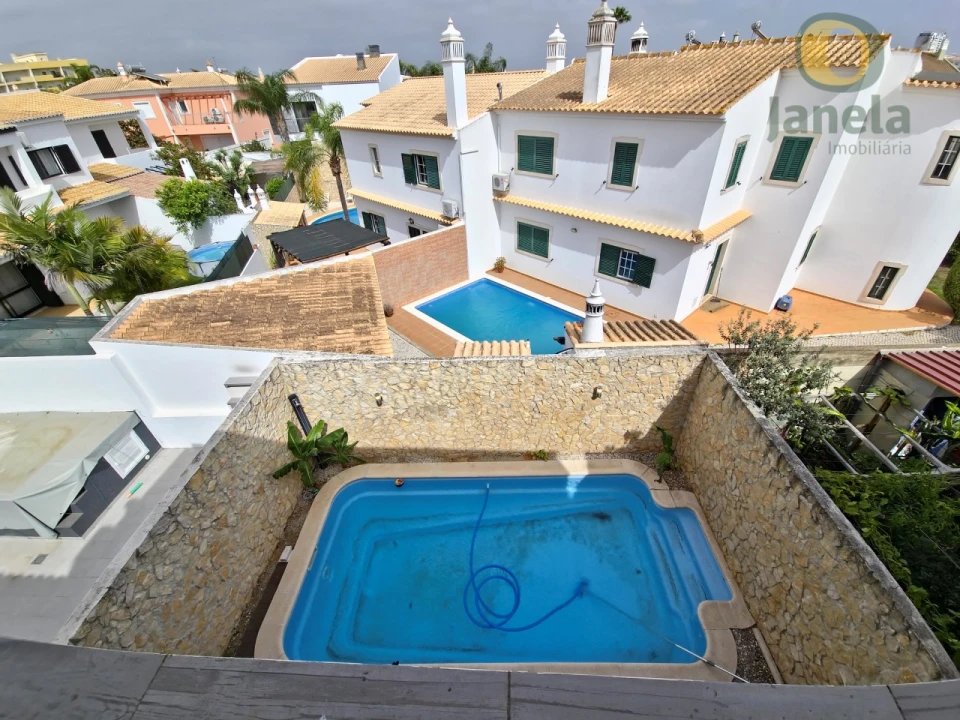 Moradia T7 para Venda em Montenegro Foto 43