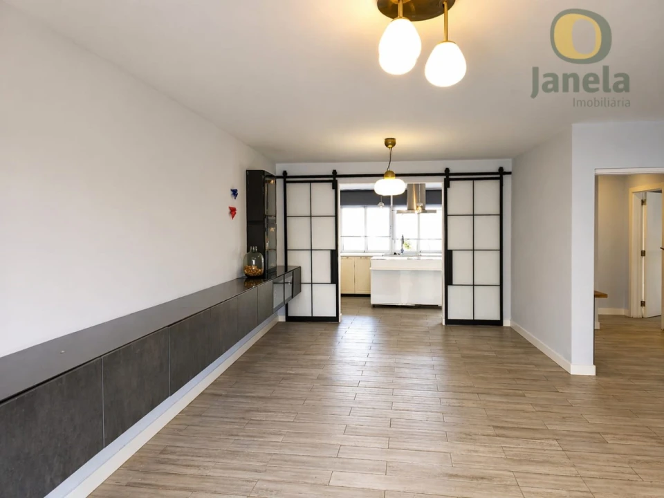 Moradia T7 para Venda em Montenegro Foto 5