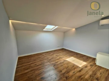 Moradia T7 para Venda em Montenegro