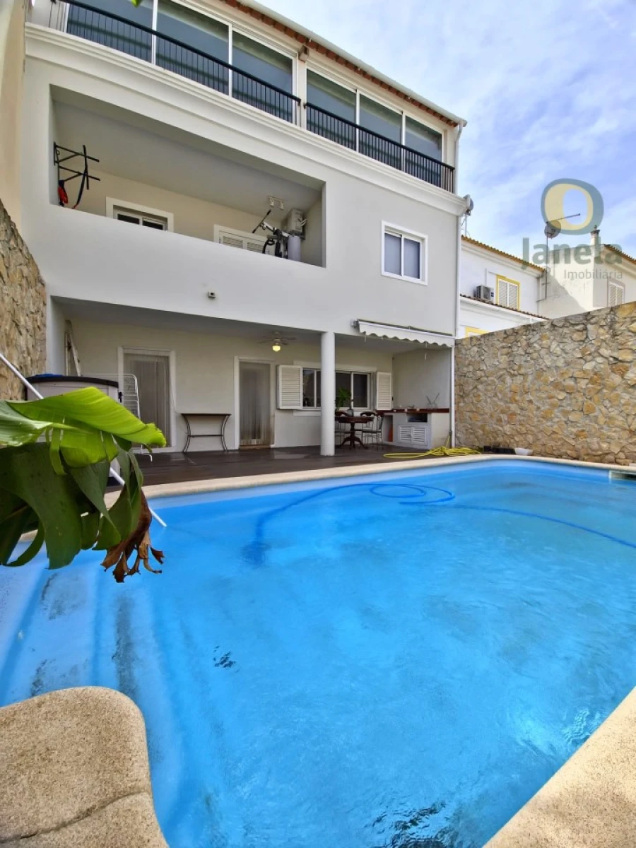 Moradia T7 para Venda em Montenegro Foto 2