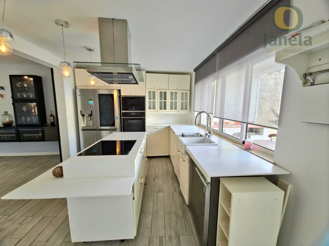 Moradia T7 para Venda em Montenegro Foto 6