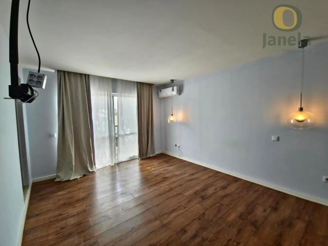 Moradia T7 para Venda em Montenegro Foto 17