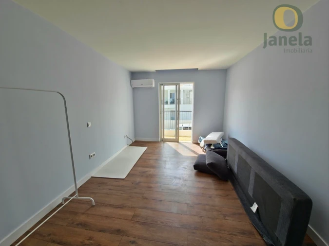 Moradia T7 para Venda em Montenegro Foto 19