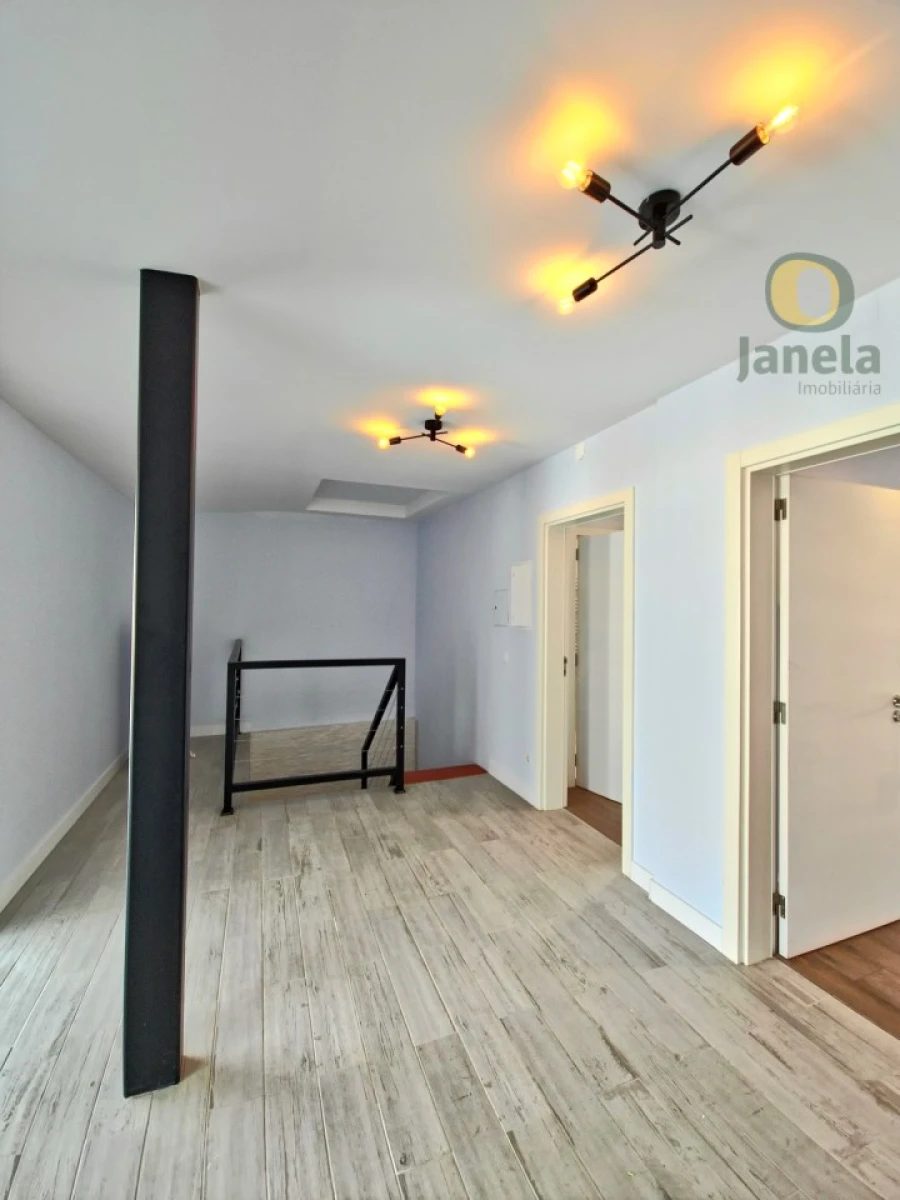 Moradia T7 para Venda em Montenegro Foto 31