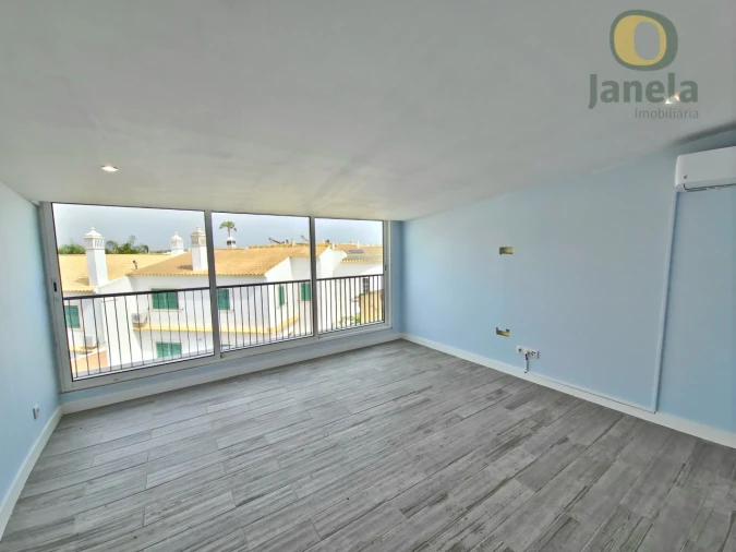 Moradia T7 para Venda em Montenegro Foto 36