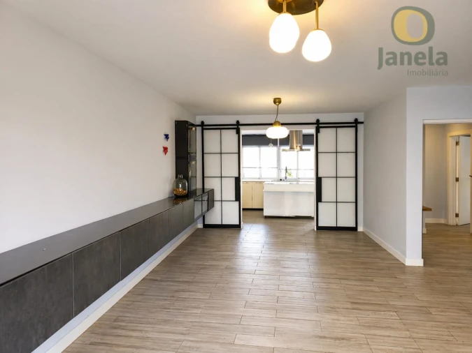 Moradia T7 para Venda em Montenegro Foto 5