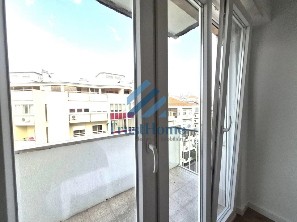 Apartamento T3 para Venda em Benfica Foto 16