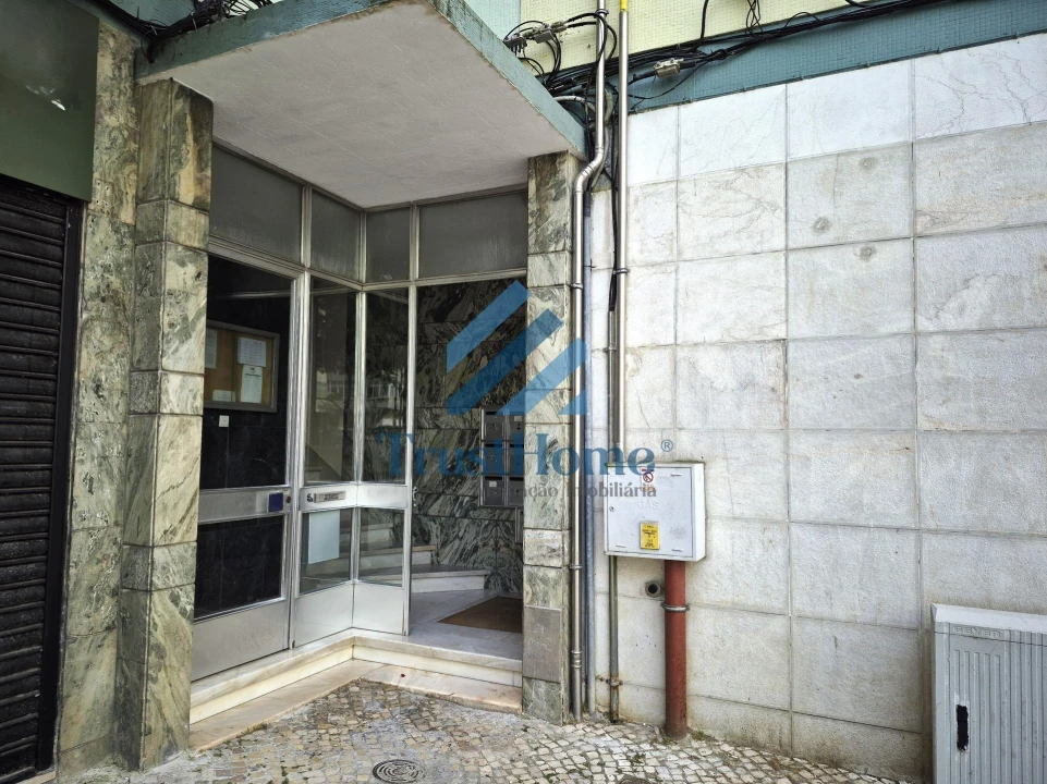 Apartamento T3 para Venda em Benfica Foto 25