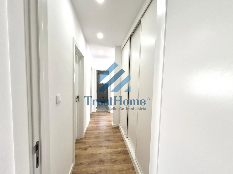 Apartamento T3 para Venda em Benfica Foto 9