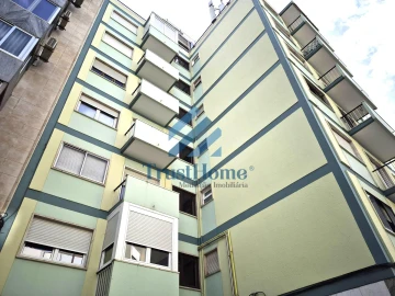 Apartamento T3 para Venda em Benfica