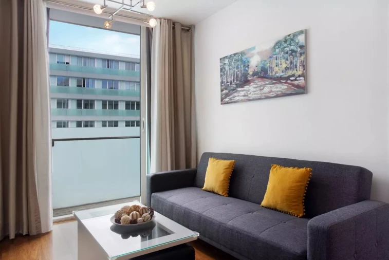 Apartamento T1 para Arrendamento férias em Funchal (Se) Foto 18