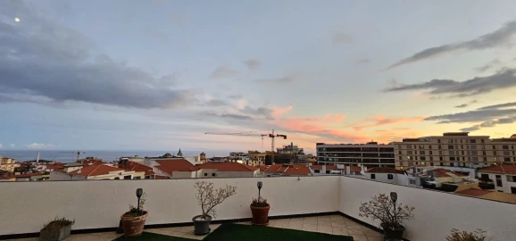 Apartamento T2 para Arrendamento férias em Funchal (Santa Luzia)