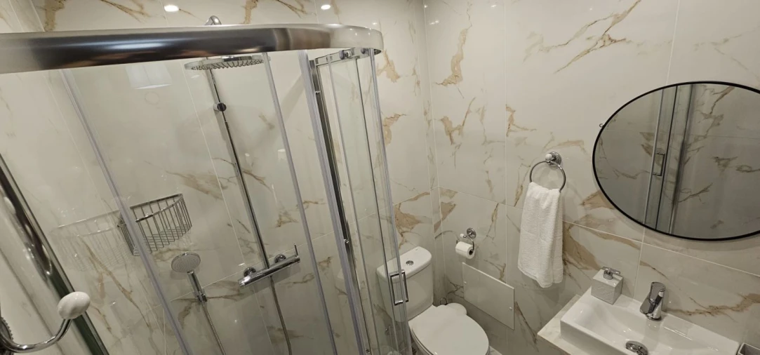 Apartamento T2 para Arrendamento férias em Funchal (Santa Luzia) Foto 9