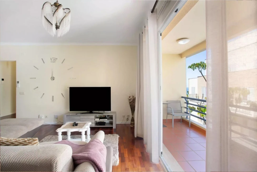 Apartamento T2 para Arrendamento férias em Funchal (Se) Foto 2