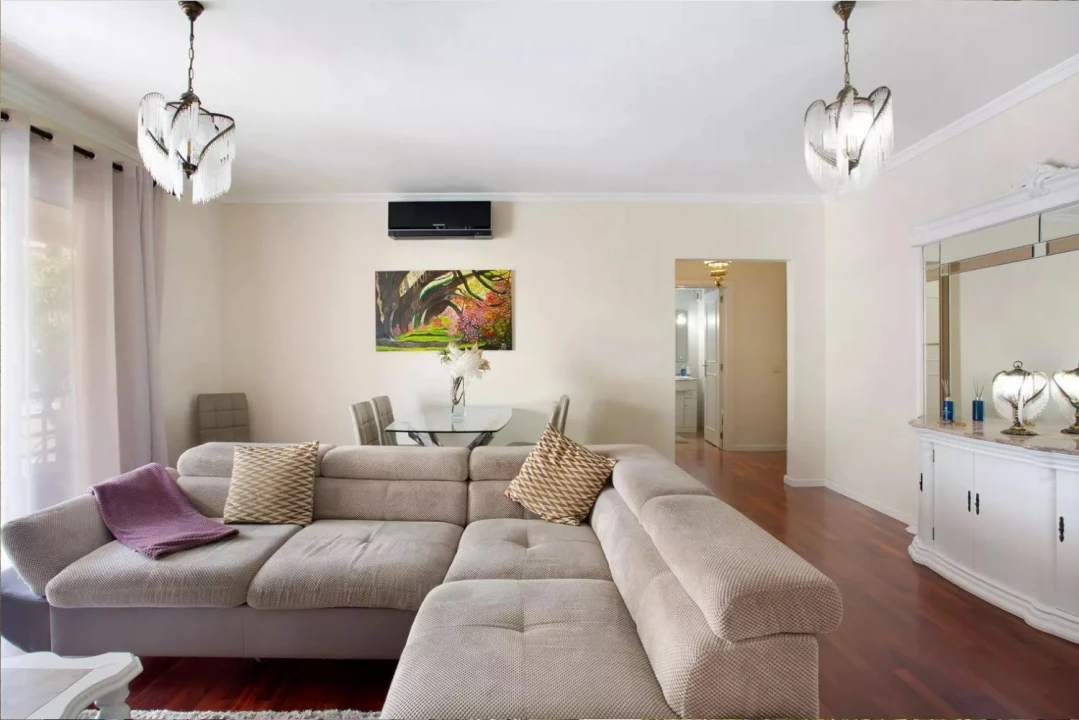 Apartamento T2 para Arrendamento férias em Funchal (Se) Foto 5